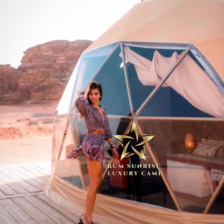 Rum Sunrlse Luxury Camp Wadi Rum Esterno foto