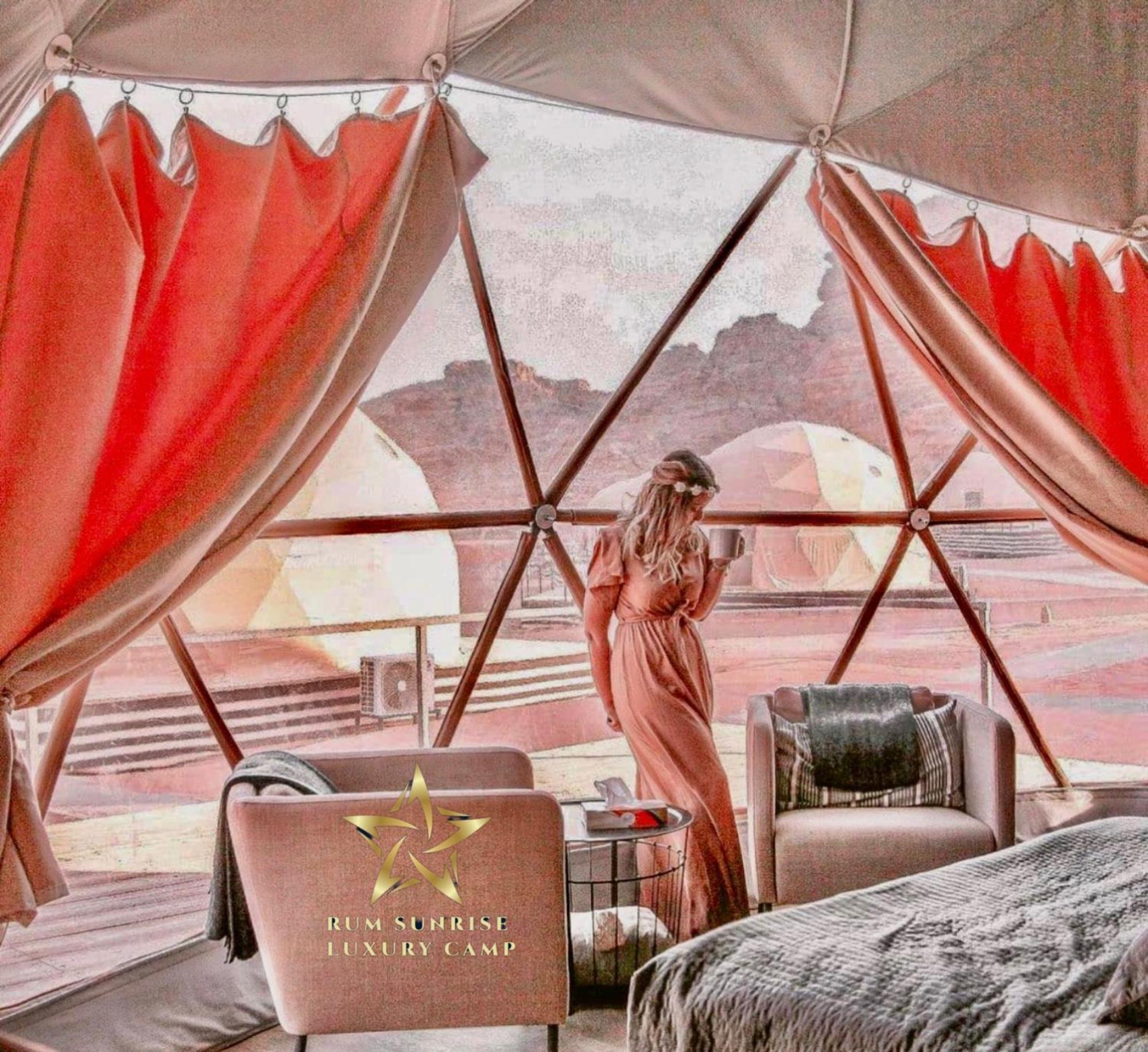 Rum Sunrlse Luxury Camp Wadi Rum Esterno foto