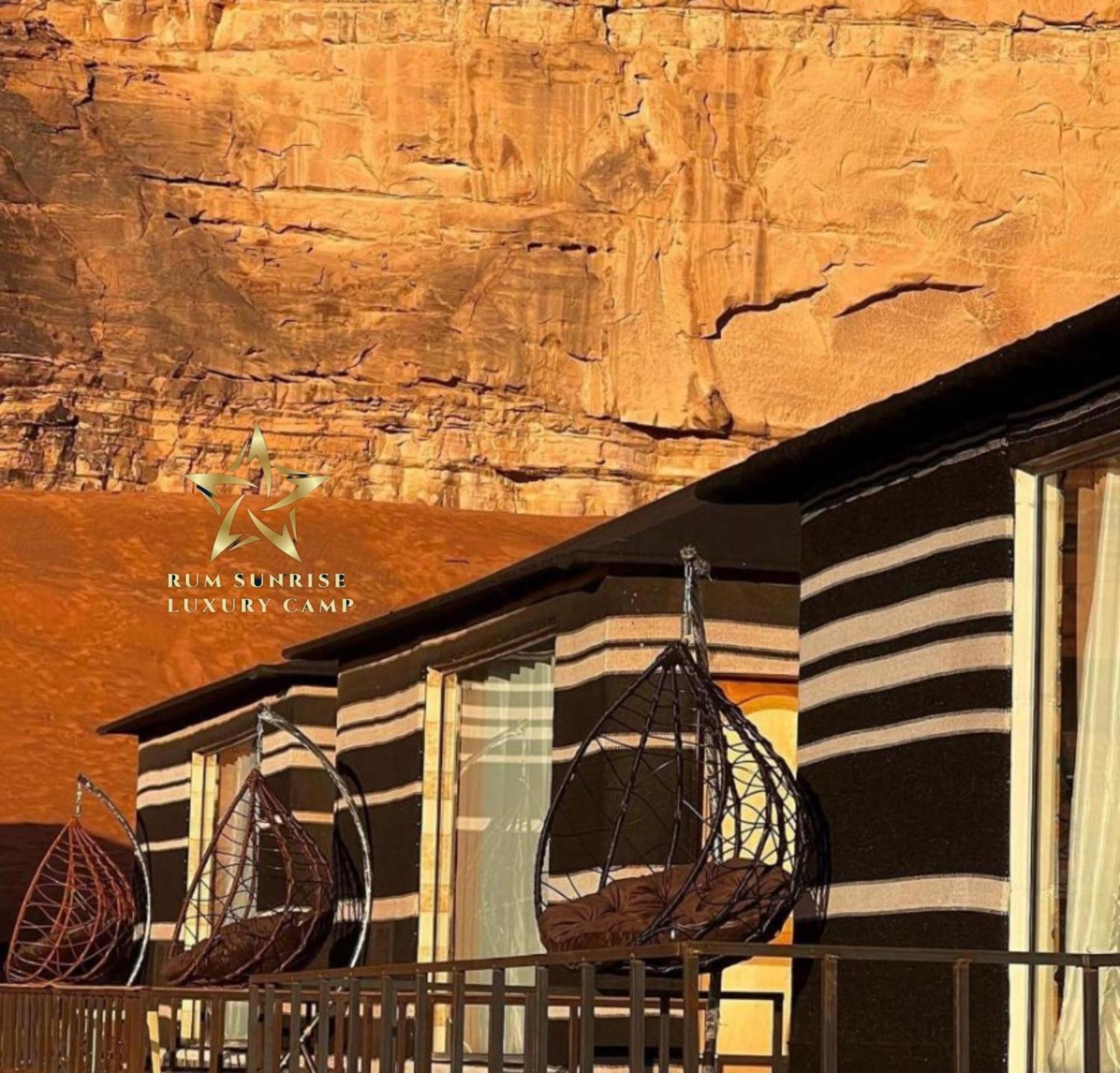 Rum Sunrlse Luxury Camp Wadi Rum Esterno foto