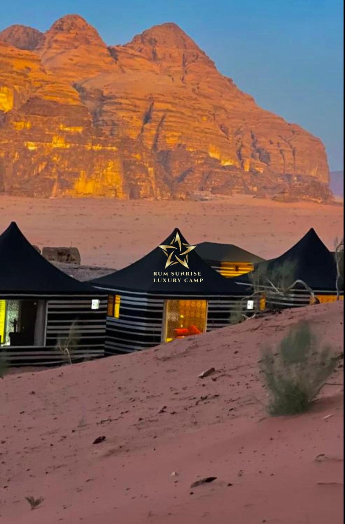 Rum Sunrlse Luxury Camp Wadi Rum Esterno foto